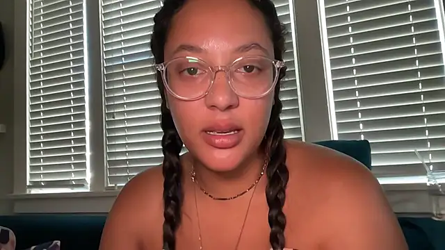dreamyriri webcam
