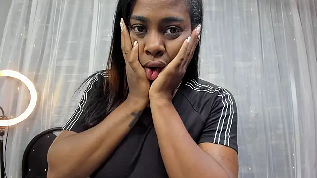 KatieGomez webcam