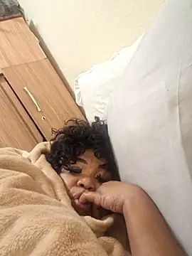Foxybrownxx1 webcam