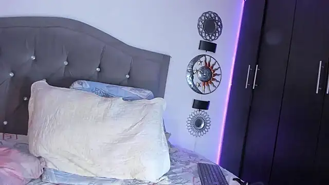 Noortaheri88 webcam