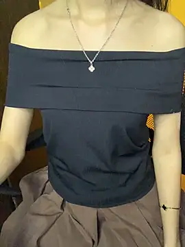 Nhinhi18 webcam