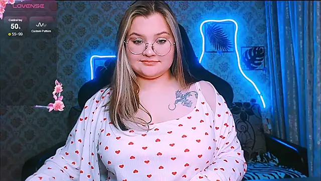 InLoveWithLife26 webcam