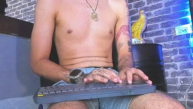 Daniel_huge22 webcam