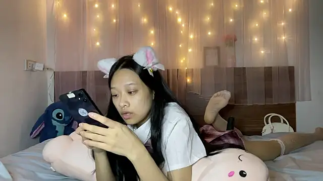 shy_pink_doll webcam
