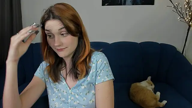 elani_lune webcam