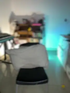 NikkiNix webcam