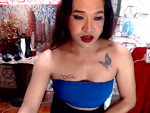 UrQueenBigCums webcam