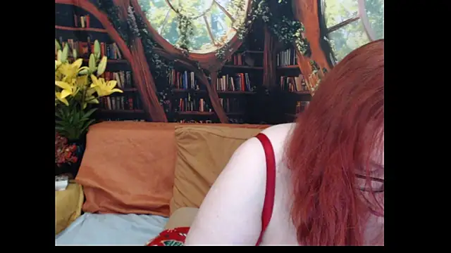 PlayfullMature webcam