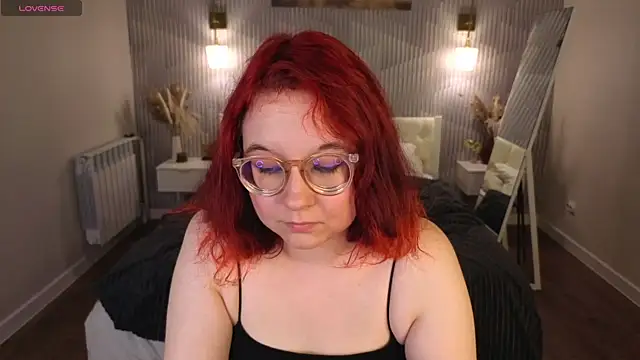Aleks-casterrr live cam on StripChat