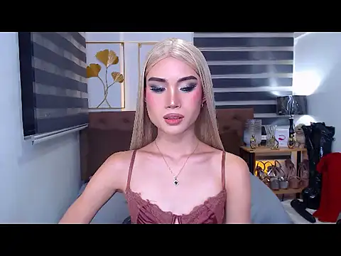 JuicyCockThea webcam