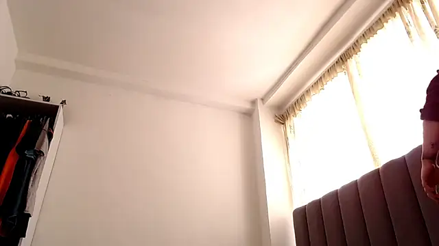 saara_johnson496 webcam