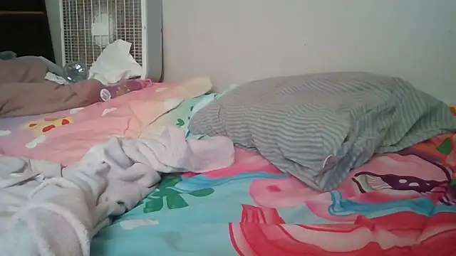 starlight1983 live cam on StripChat