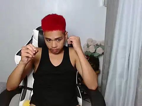 curlyasian_njxx
