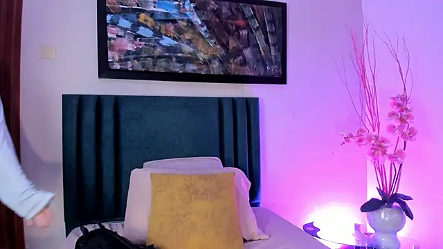 FreyaCameron webcam