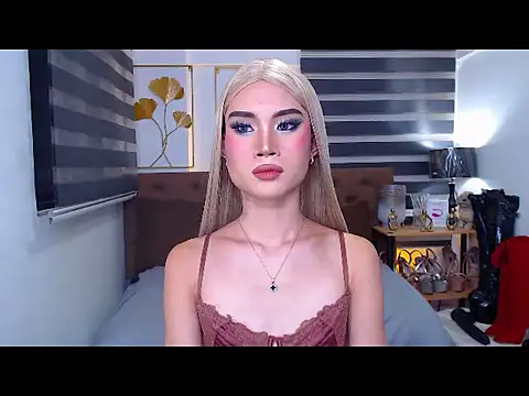 JuicyCockThea webcam