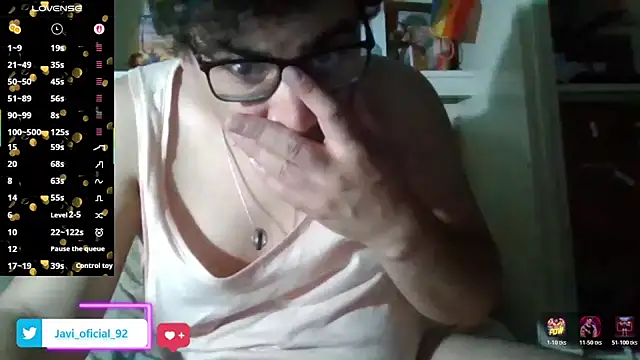 Javi_92 live cam on StripChat