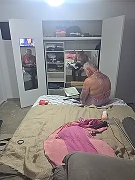 Handsolo_porn webcam