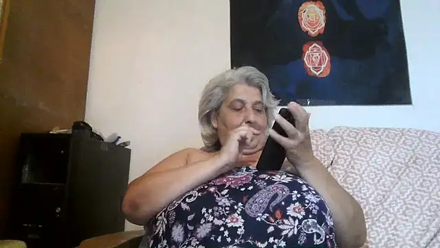 ExquisiteMature webcam