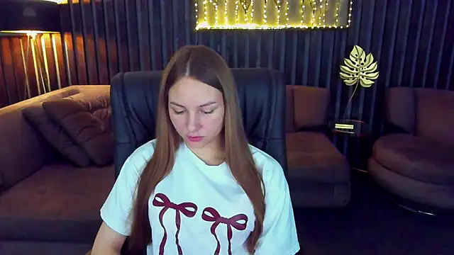 MilaAddams webcam