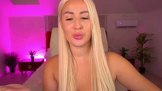 LiaBrazzerr webcam
