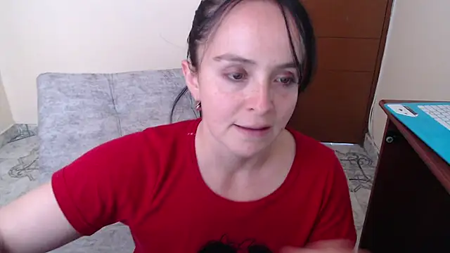 antara_hotgirl live cam on StripChat