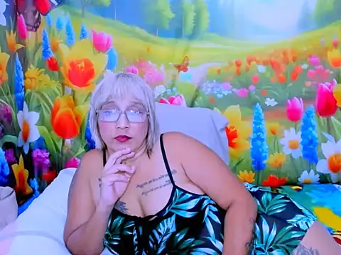 indianroxy webcam