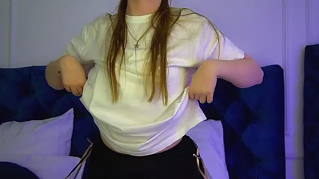AgataFoxley webcam