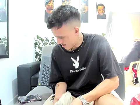Latins_Boss webcam