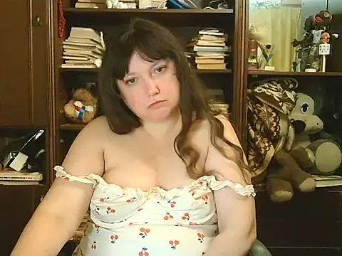 CarrieQPeach webcam