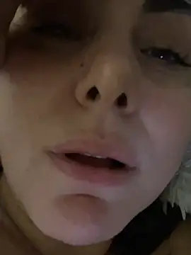 Emma_roqueen webcam
