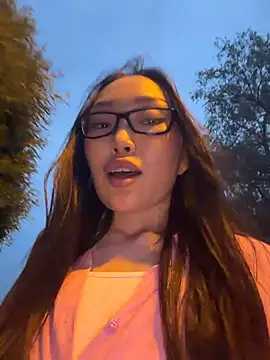 trytomakememoam webcam