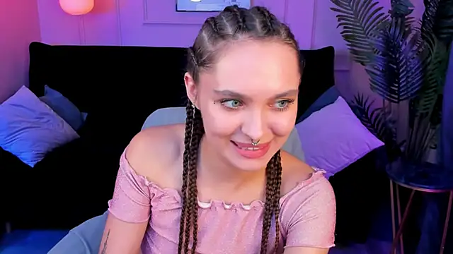 ChloeSunny webcam