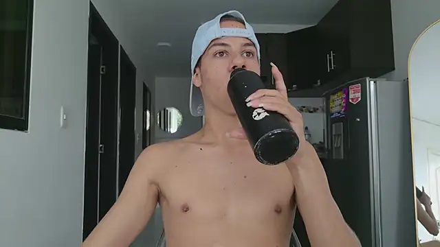 grey___27 (M young) - In a naughty mood? ¡Let's bring it on!