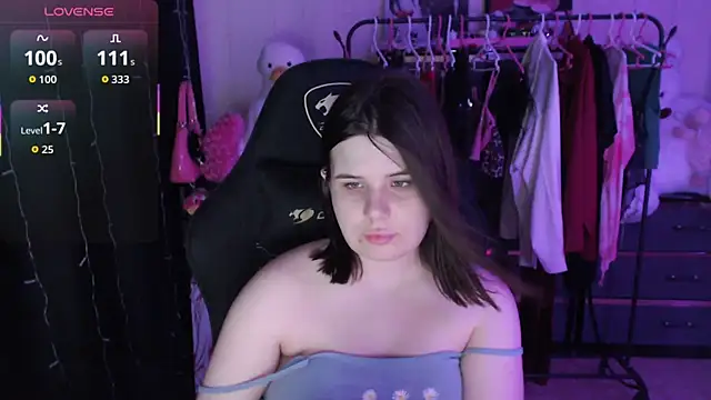 AmyVibess webcam