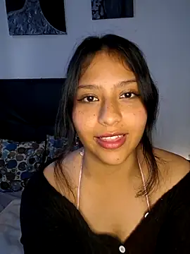 vaioletpoet live cam on StripChat