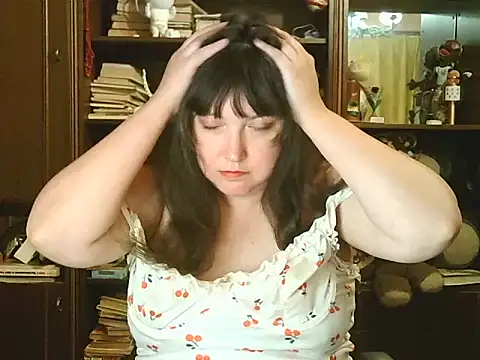 CarrieQPeach webcam