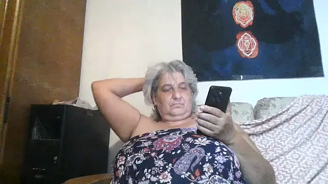 ExquisiteMature webcam