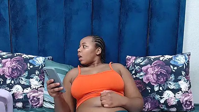HotSmallTits webcam