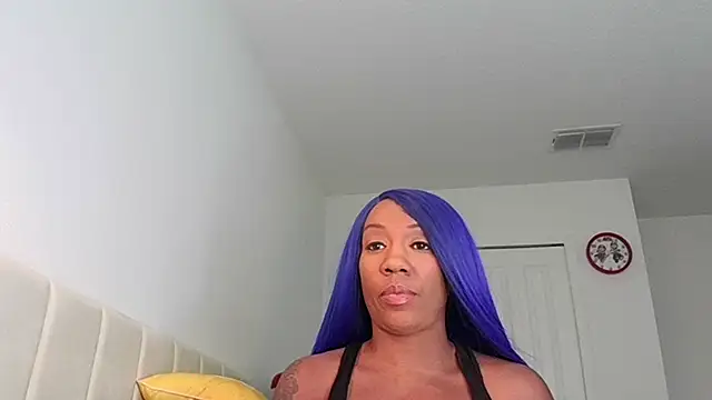 MistressLava webcam