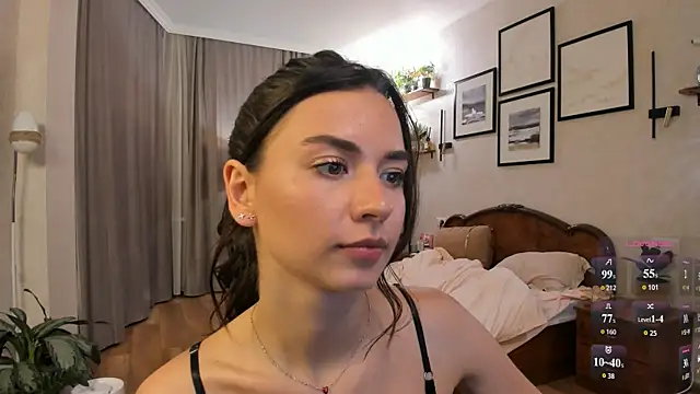 NicoleLuv webcam