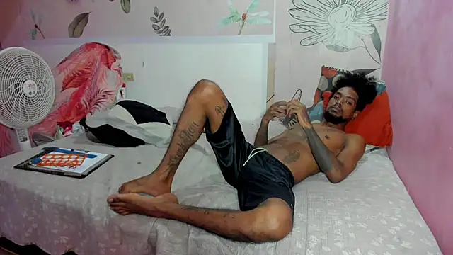 bigblackhotx1 webcam