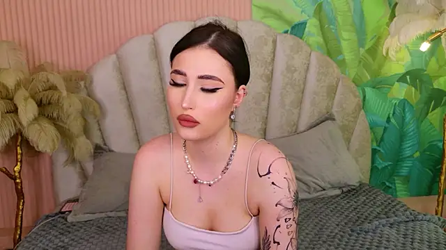 EmmaLawrens webcam
