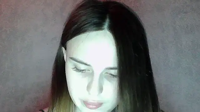 SweetLoraa webcam