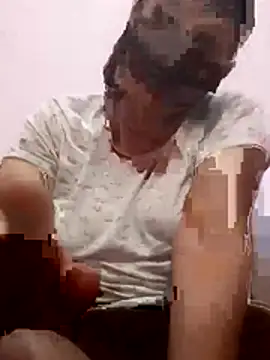 TRISHA0404 webcam