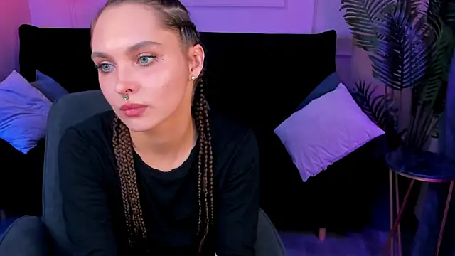 ChloeSunny webcam