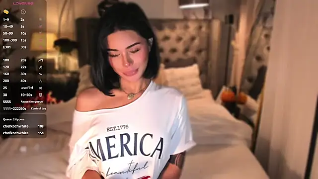 ParisianDoll webcam