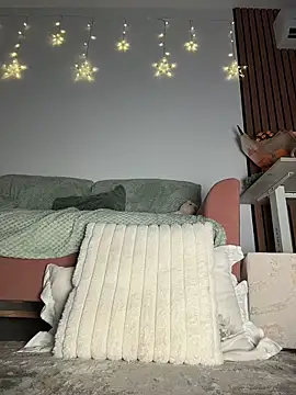 KimArts Live Webcam on Stripchat