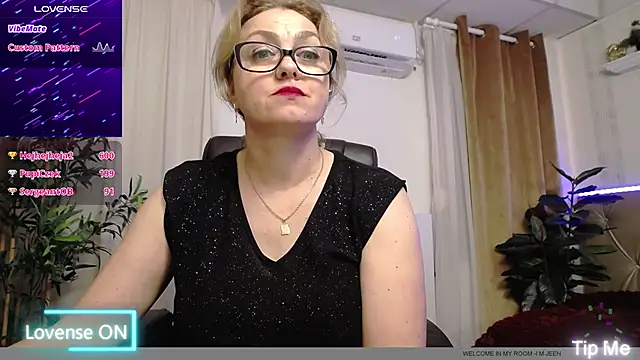 LadyJeen webcam