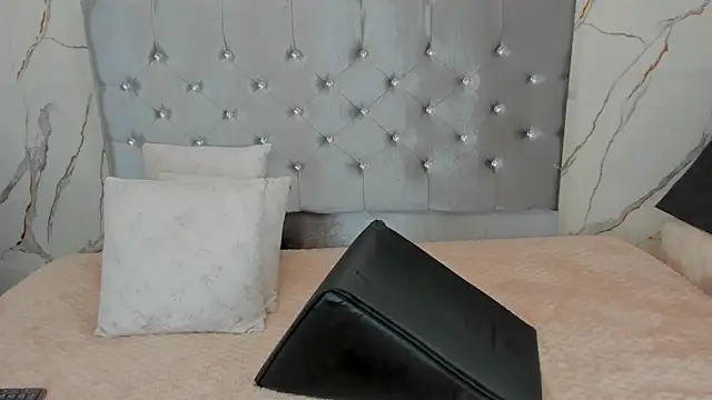 nymphomanya webcam