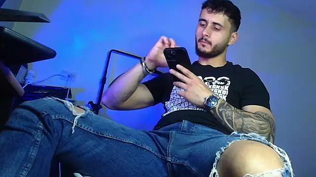 XanderCage99 webcam